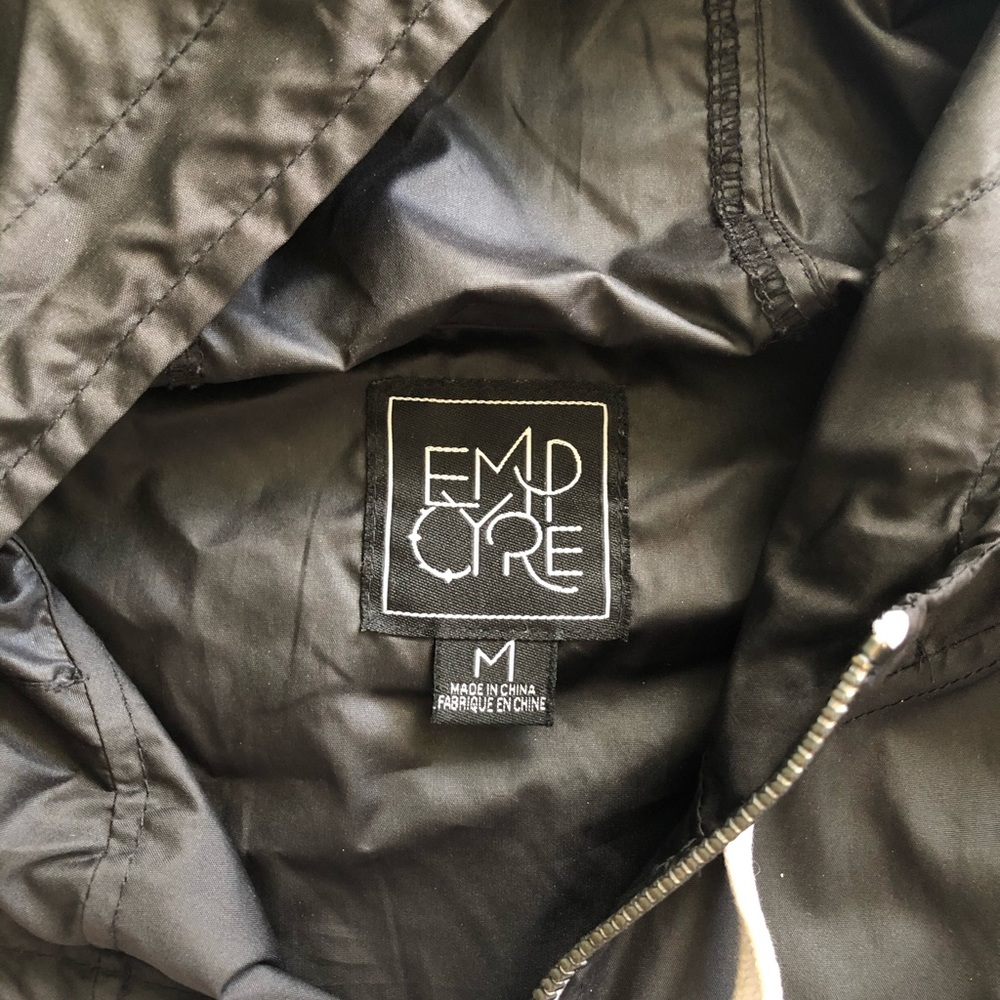 Patterned Windbreaker - Picture 2 of 5